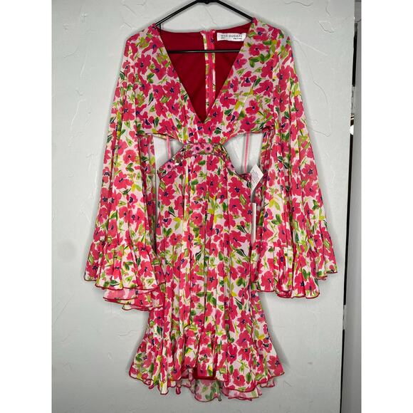 Mac Duggal Floral Cut Out V Neck Bell Sleeve
Mini Dress - Picture 5 of 9